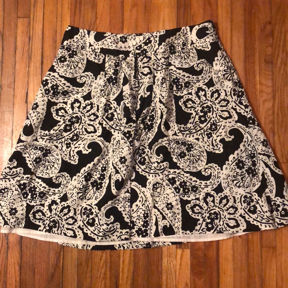 Black and beige skirt